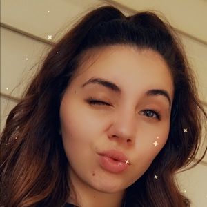 Meet your Posher, Shea